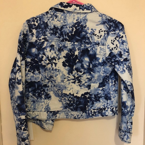Children’s Place floral jean jacket - Picture 2 of 3